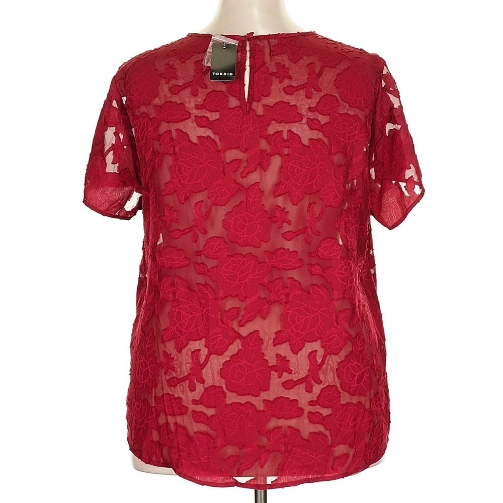 NWT Torrid Red Chiffon Floral Blouse 2X Flutter Sleeve Bubble Hem Sheer Romantic - Picture 3 of 9